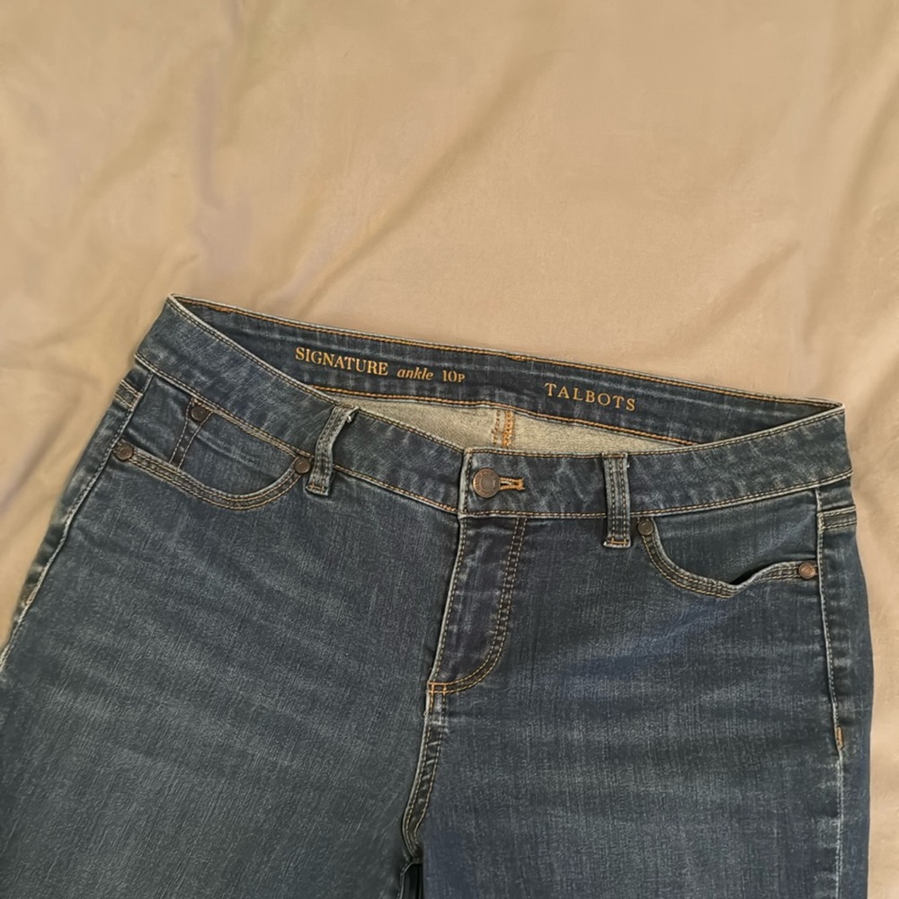 Talbots women’s signature ankle jeans 
size 10 petite dark wash